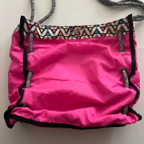 Kavu Neon Colorful Chevron Pattern Shoulder Bag - Multicolor - Picture 13 of 16